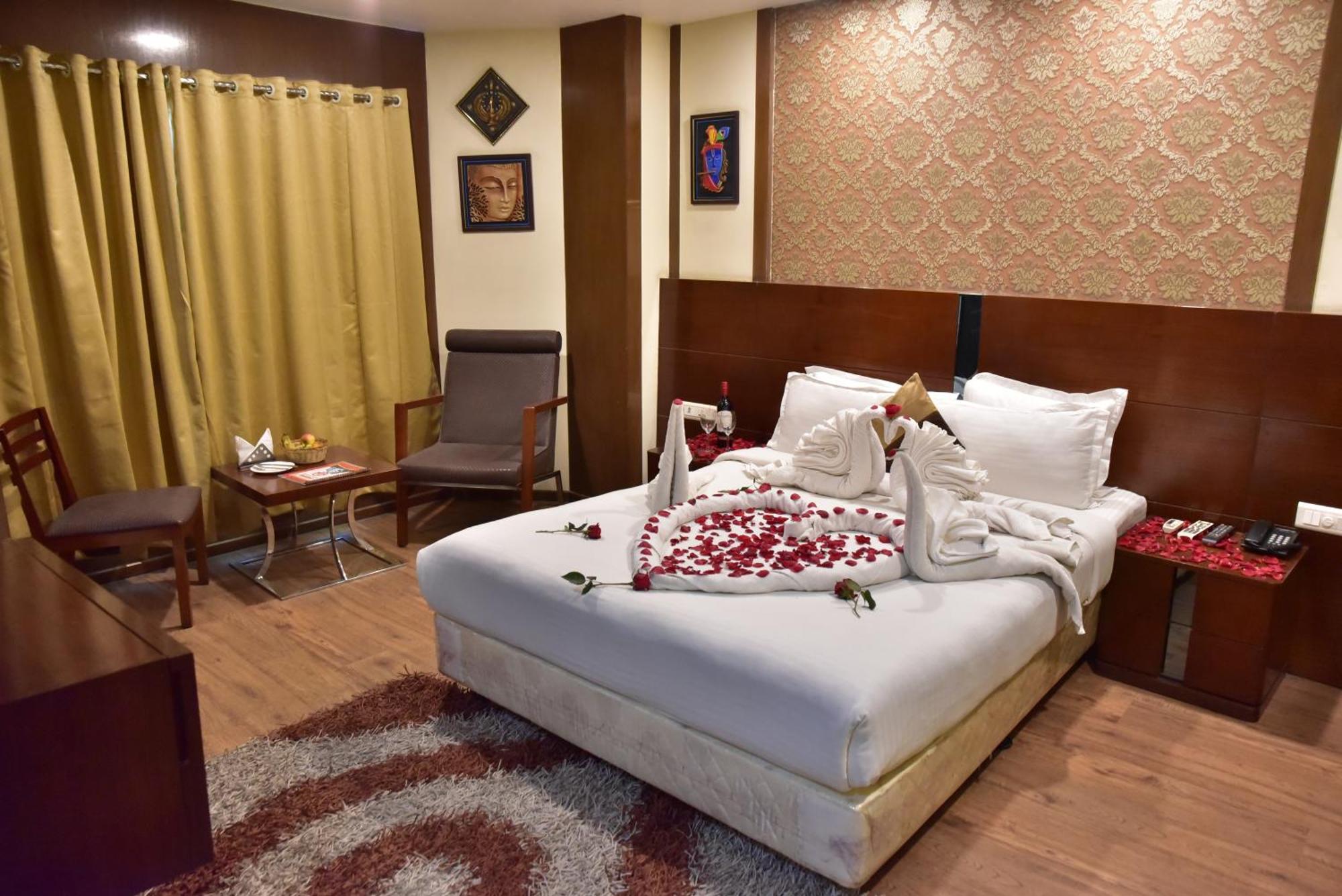 Hotel Ambassador Chocolate Inn Kalyani Exterior photo